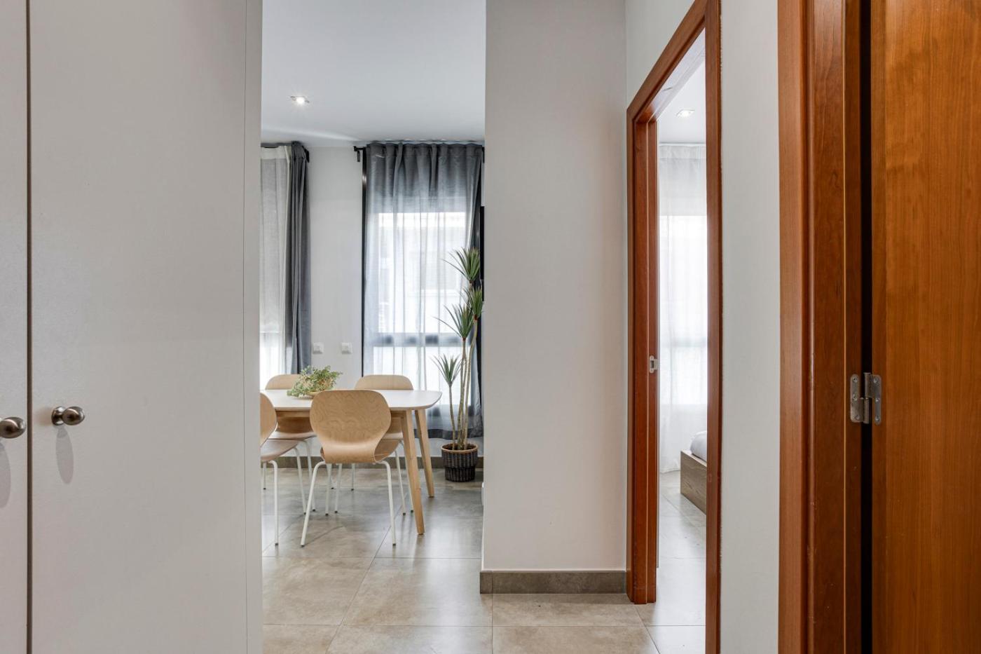 Urban Flats Vallirana Барселона Экстерьер фото